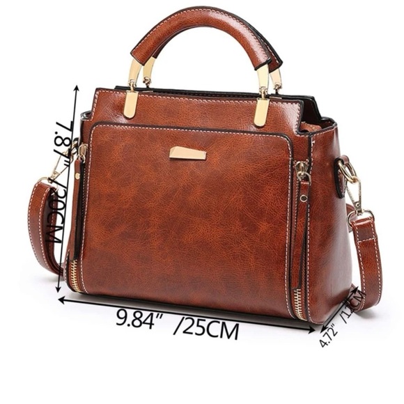 Women’s Leather Shoulder Bag - Picture 4 of 9